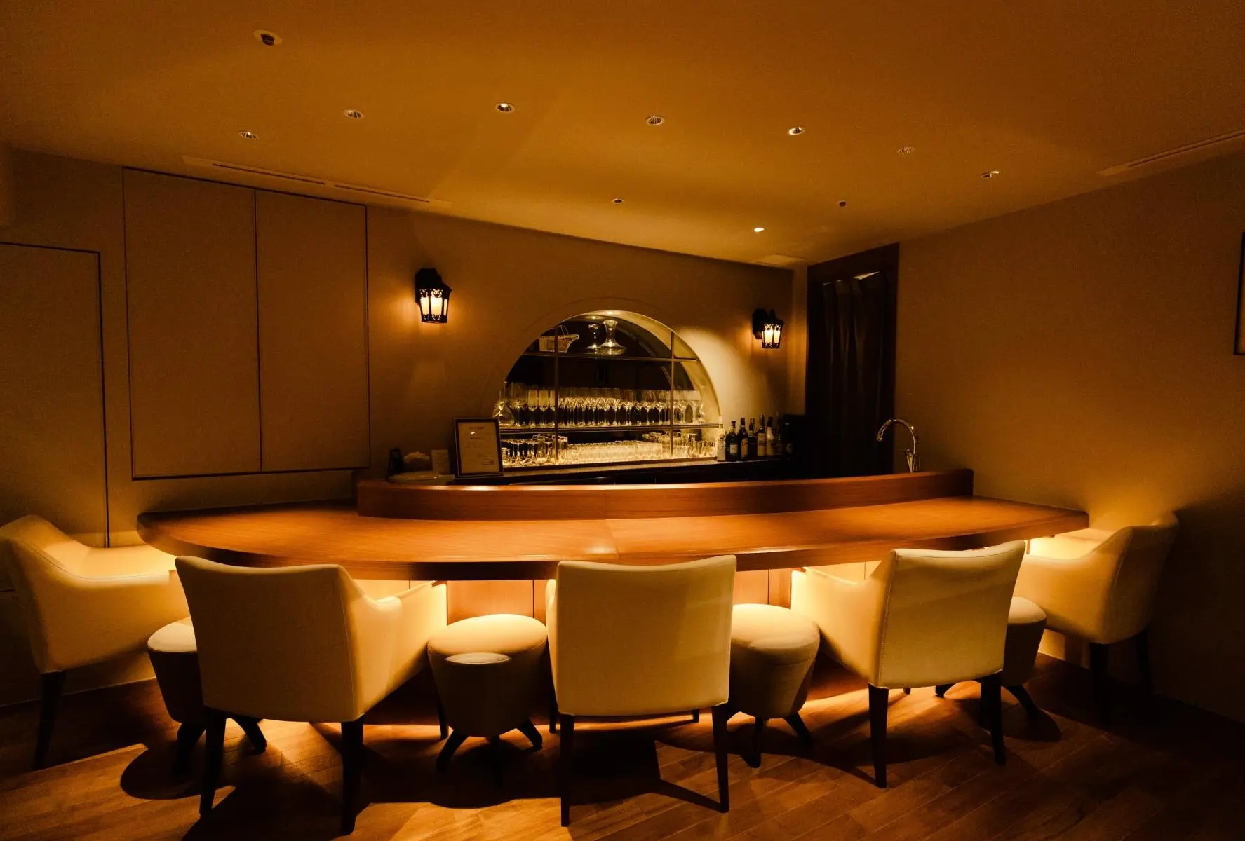 銀座ルアーナ店内画像