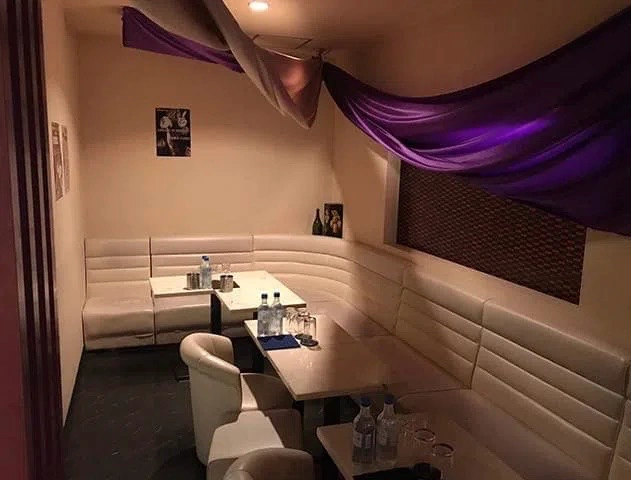 千葉富士見町セレブリティークラブ店内画像