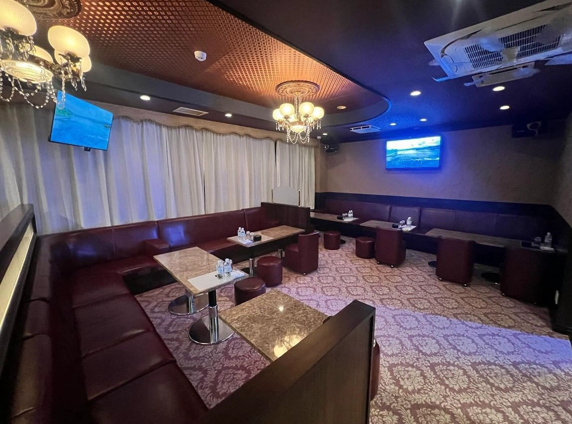 千葉富士見町クラブナナ店内画像