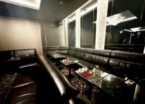 千葉富士見町エム店内画像