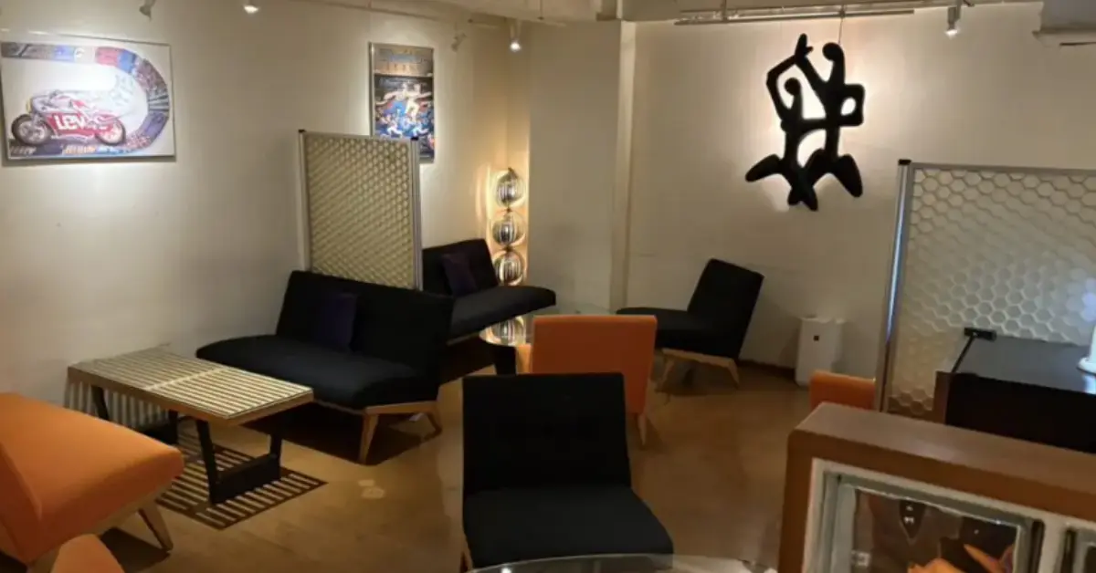 銀座ラウンジ 店内写真