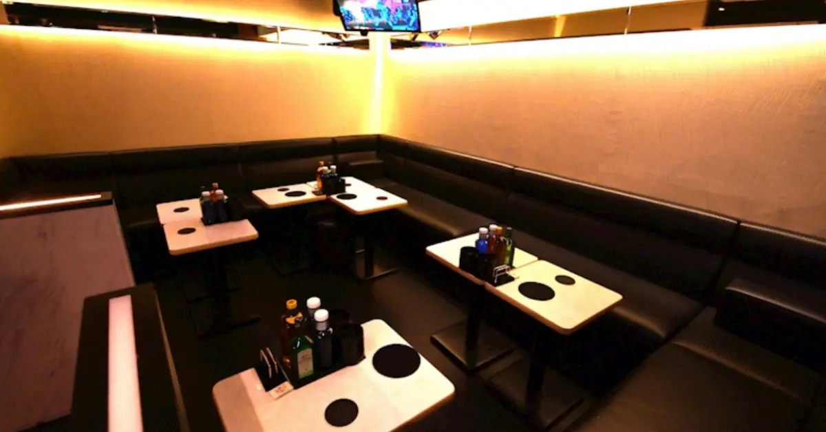 柏バース店内写真