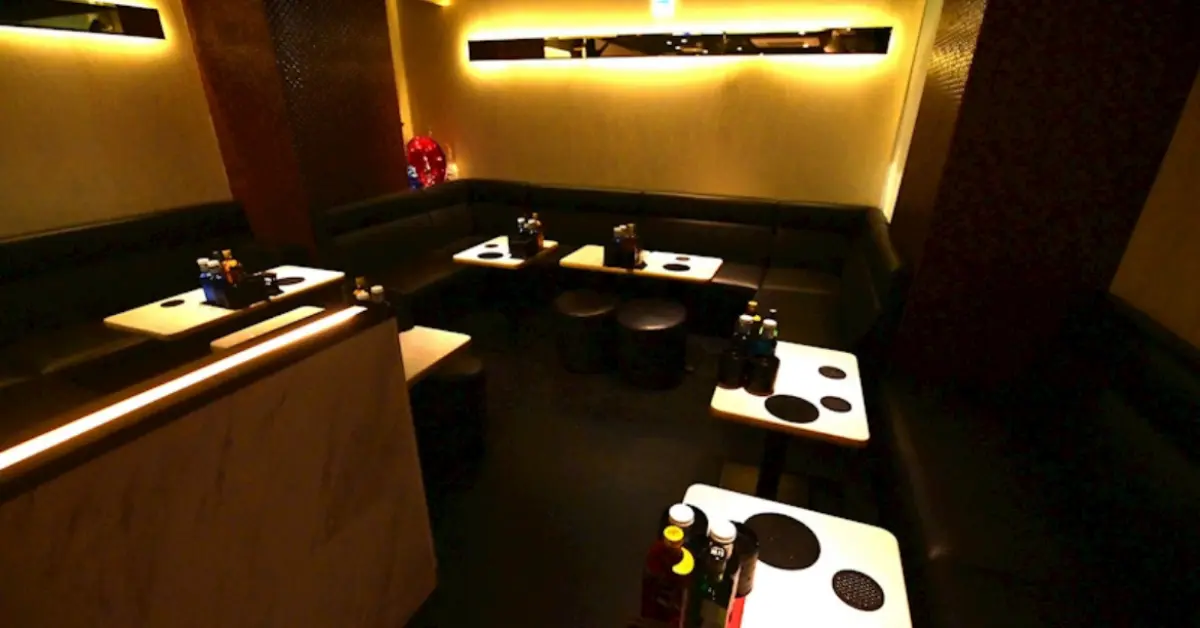 柏バース店内写真