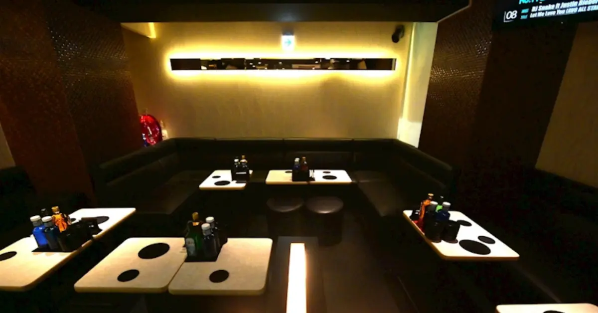 柏バース店内写真