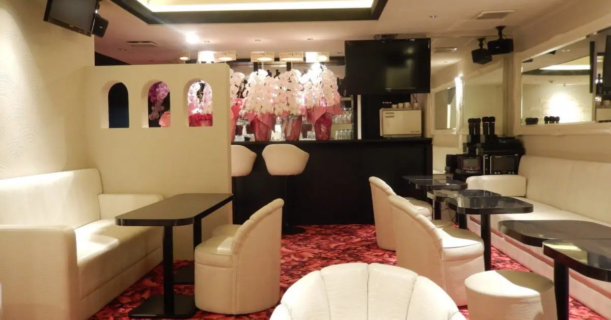 銀座スナックパルファン店内写真