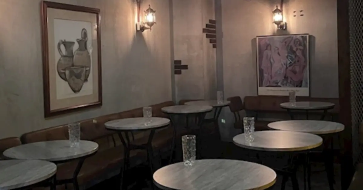 八幡宿モール店内写真