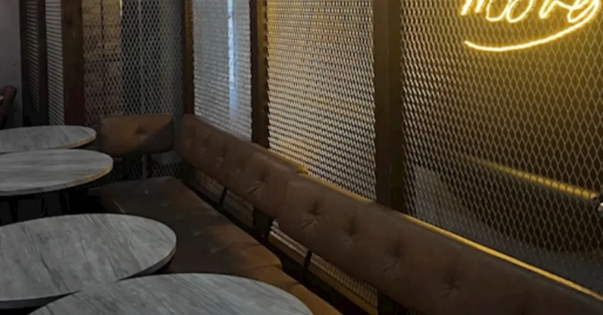 八幡宿モール店内写真