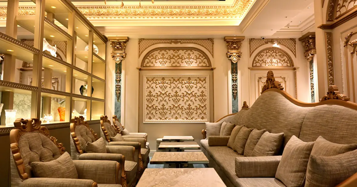 ｛銀座 ファースクラブ雅 （FIRT CLUB MIYABI）｝のメインフロア 店内内装