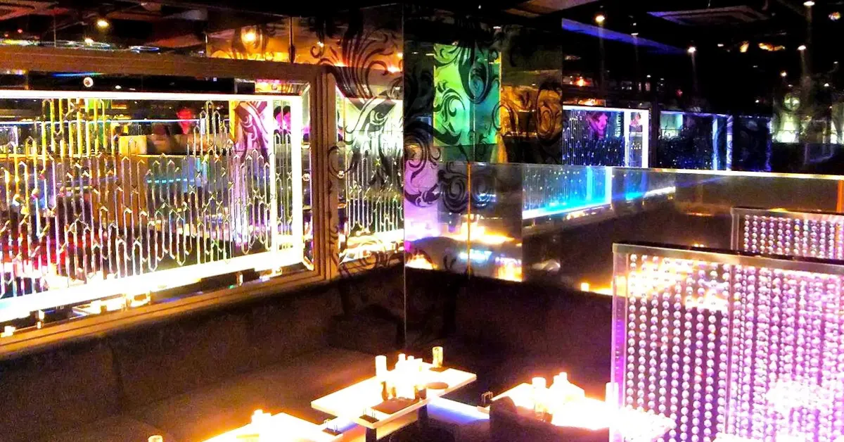 新宿ディアレストのメインフロア（店内内装）-キャバクラ体入求人