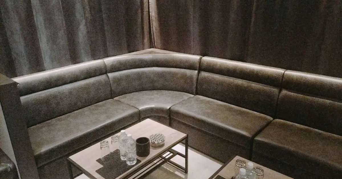 渋谷シブヤラウンジのメインフロア（店内内装）-キャバクラ体入求人