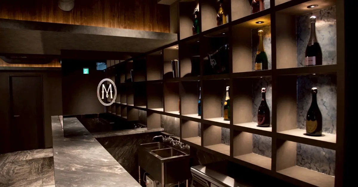 品川マーキュリーのカウンター（通路側から撮影） - キャバクラ体入求人