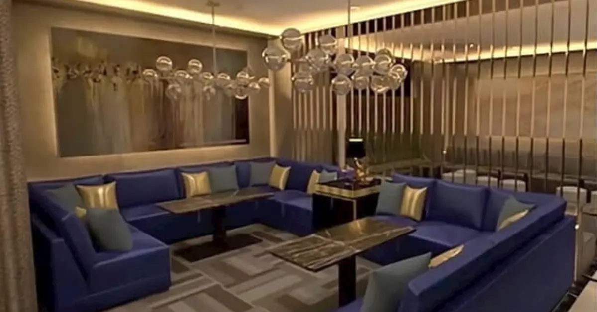 船橋＋ラウンジM＋メインフロア 店内内装＋通路側から撮影