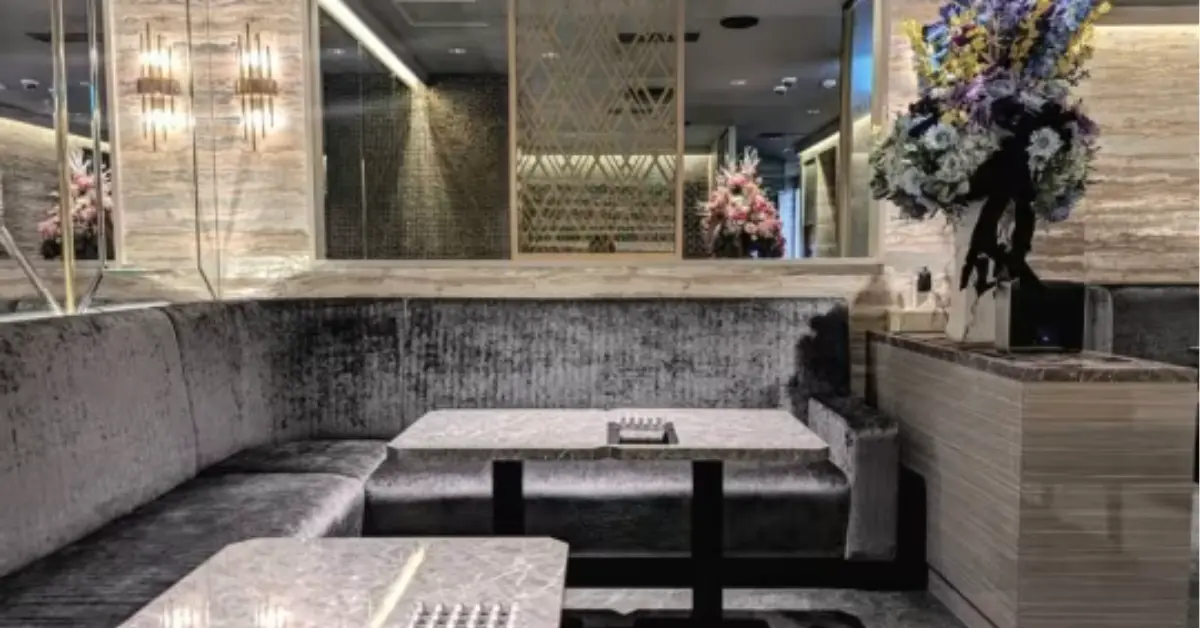 船橋＋オーディン＋メインフロア 店内内装＋テーブル側から撮影