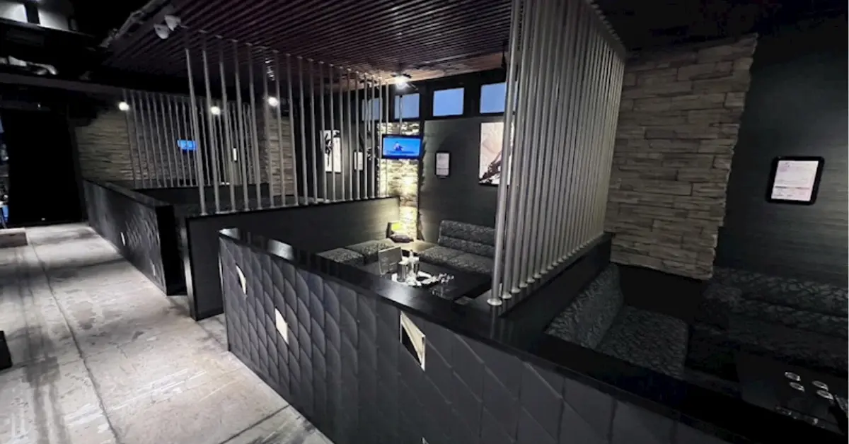 千葉富士見町ジェネレーションのメインフロア 店内内装＋通路側から撮影