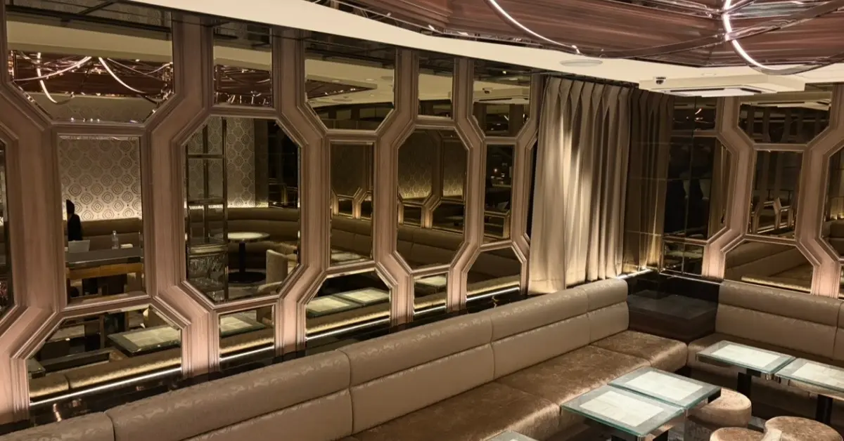 銀座キリンのメインフロア 店内内装