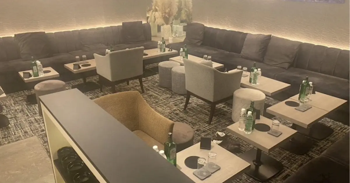 柏バロールのメインフロア 店内内装