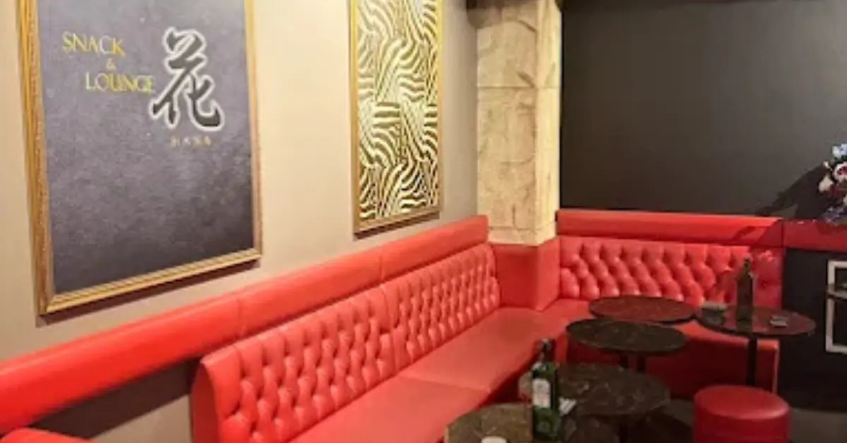 千葉富士見町ハナのメインフロア 店内内装+ソファ側から撮影