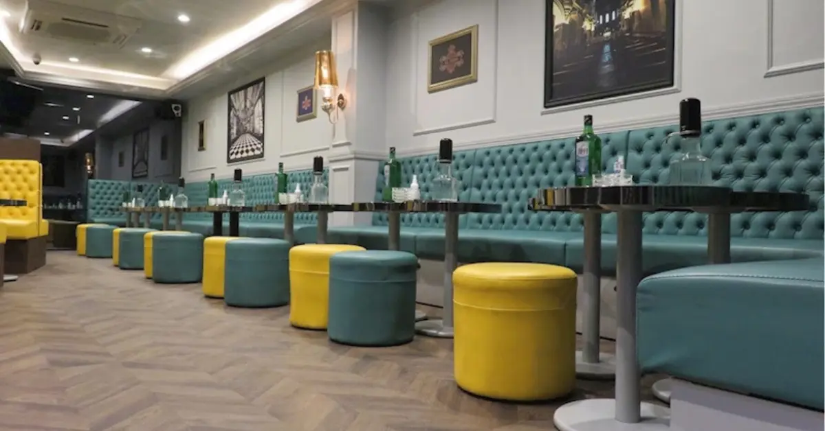 成田エルニドのメインフロア 店内内装