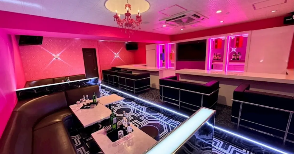 成田メロウのメインフロア 店内内装