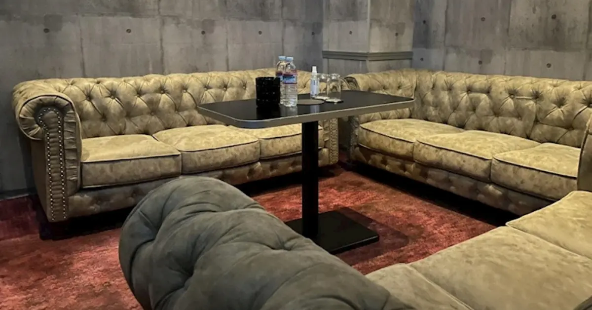 本八幡レイン（Club Rain）のセミVIPルームを撮影した店内内装