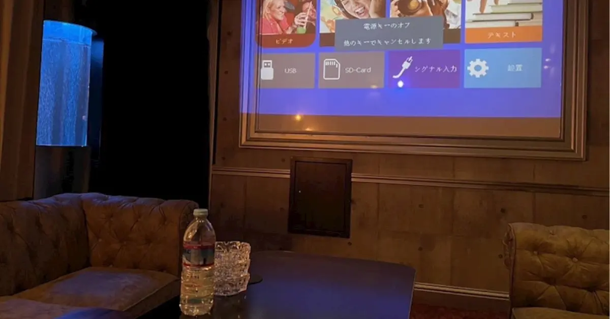 本八幡レイン（Club Rain）のセミVIPルームをテーブル側から撮影した店内内装