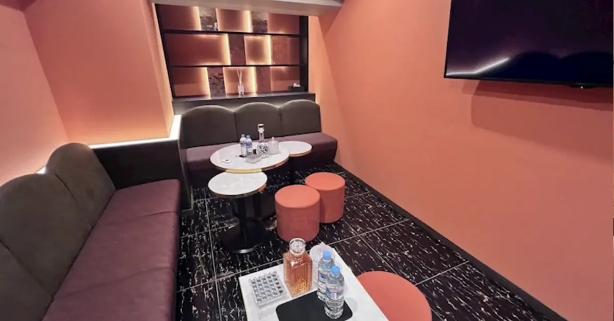 成田モア（MORE）のセミVIPルームを撮影した店内内装