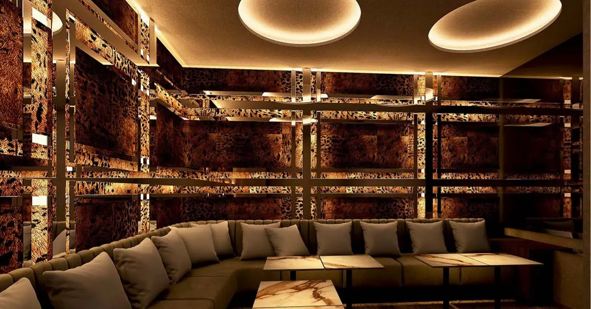 上野クラッシュ（Crash）のVIPルームをソファ側から撮影した店内内装