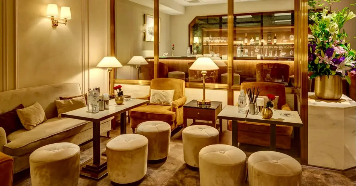 銀座ル・ムッシュ（Club Le Monsieur）のメインフロアを撮影した店内内装