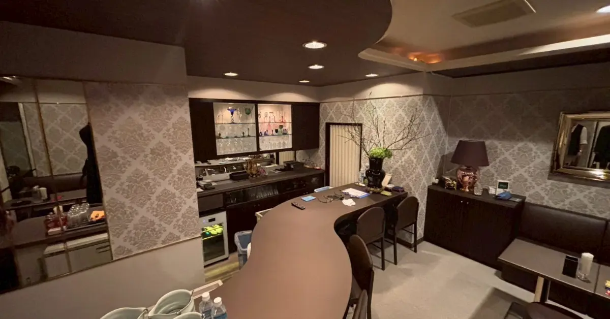 ｛銀座 ルランセ （Le rance｝のカウンター 店内内装