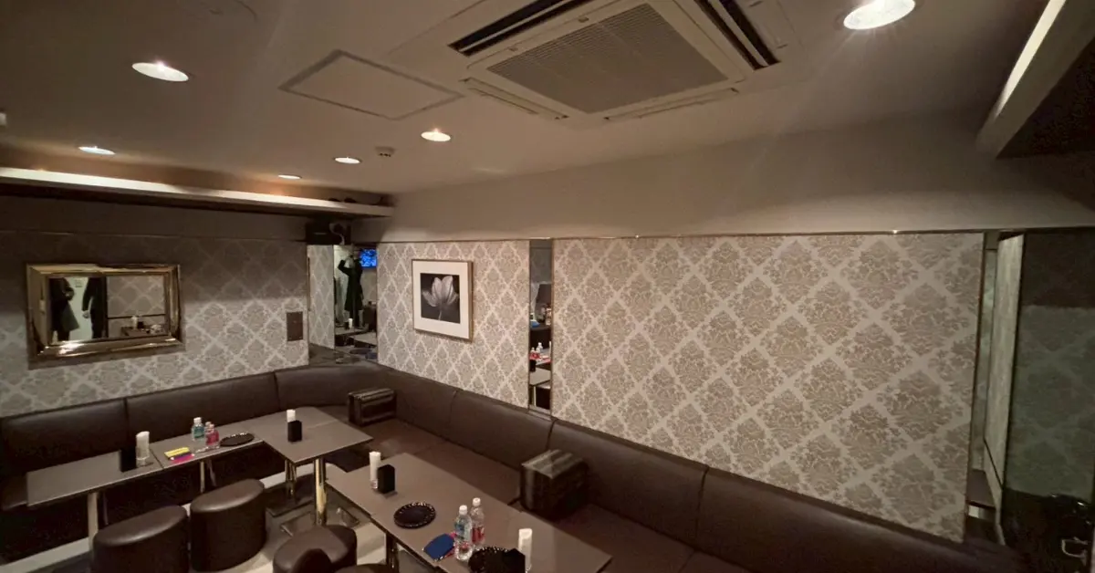 ｛銀座 ルランセ （Le rance｝のメインフロア 店内内装