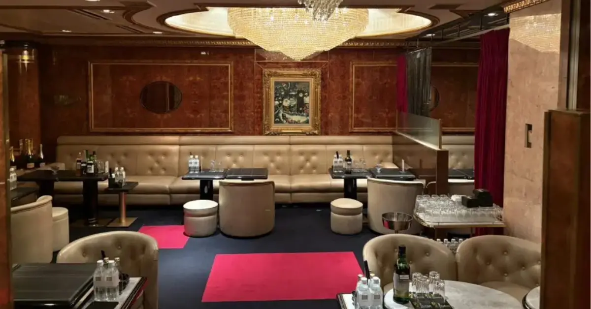 銀座ファントム（Phantom）のメインフロアを撮影した店内内装