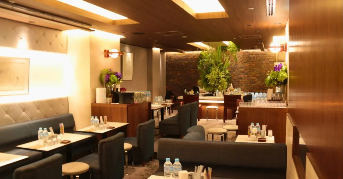 銀座サードフロアー（THIRD FLOOR）のメインフロアを撮影した店内内装