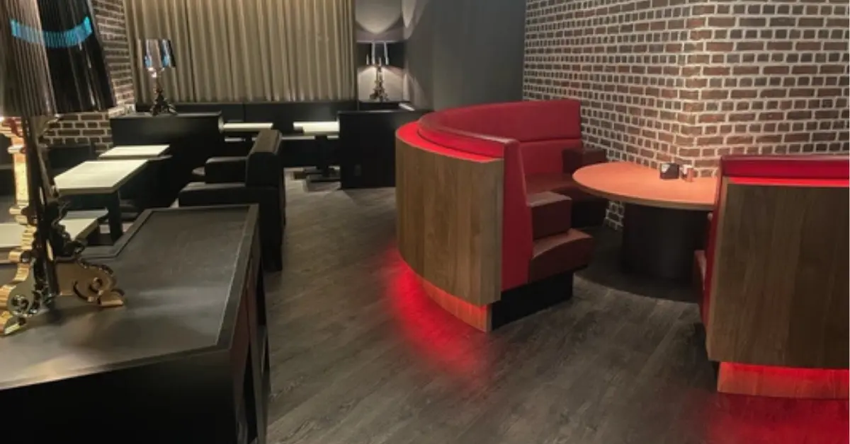 南越谷 レジェ (Club Leger)のメインフロアを撮影した店内内装