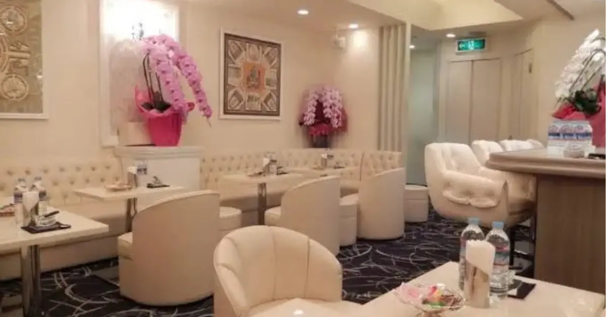 銀座テンカラット（10ct）のメインフロアを撮影した店内内装