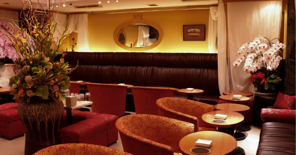 銀座クラブクラブ（club club）のメインフロアを撮影した店内内装