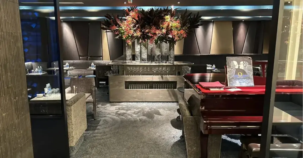 銀座クラブオー（Club O）のメインフロアを撮影した店内内装