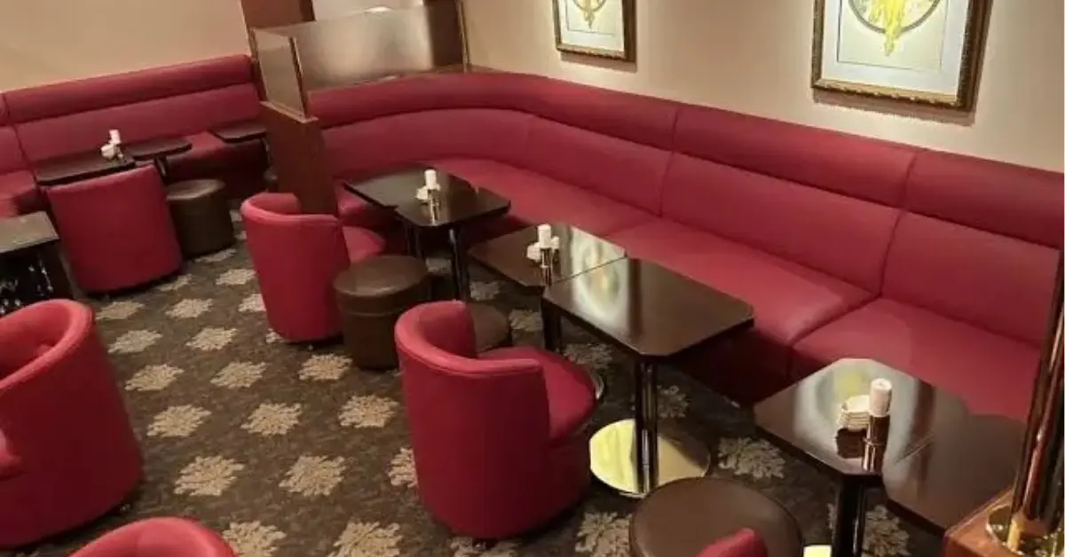 銀座エイ（叡）のメインフロアを撮影した店内内装