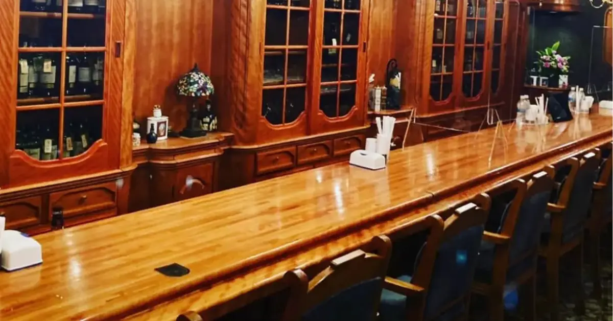 銀座ハナブドウ（花葡萄）のカウンターを撮影した店内内装