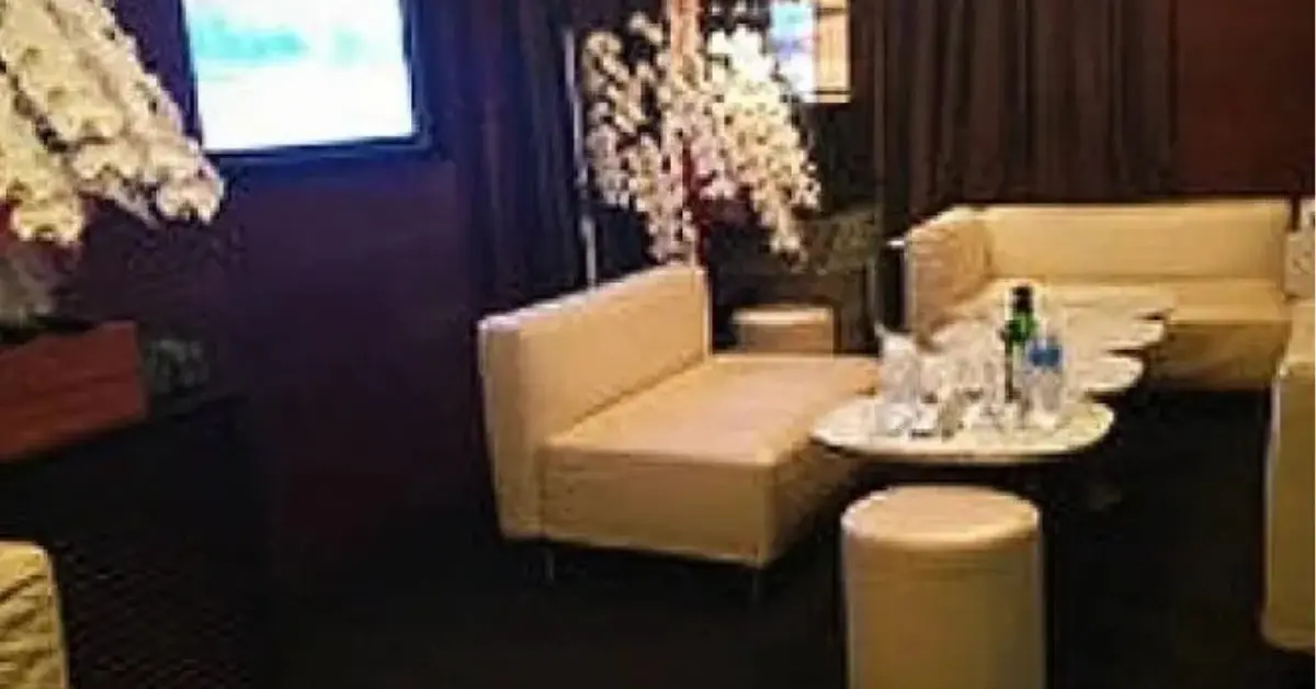 銀座ラヴレ（L'Havre）のメインフロアを撮影した店内内装