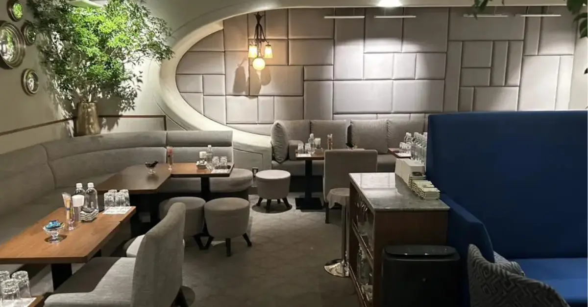 銀座メゾンドエム（Maison de M）のメインフロアを撮影した店内内装