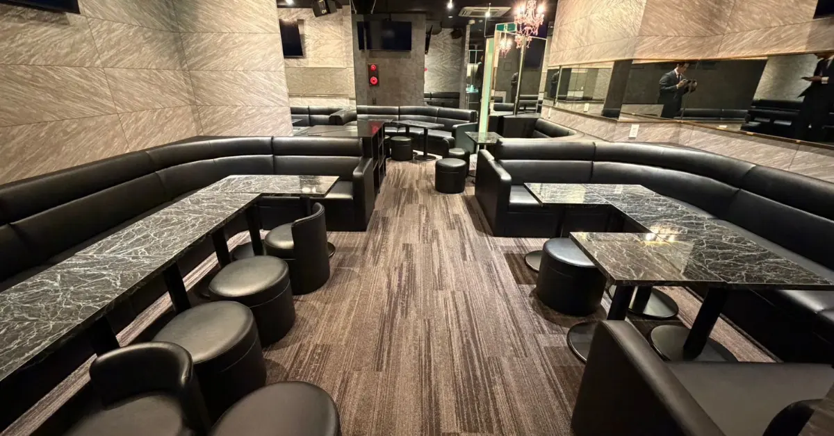 錦糸町レジテッド（RESITED）のメインフロアを撮影した店内内装