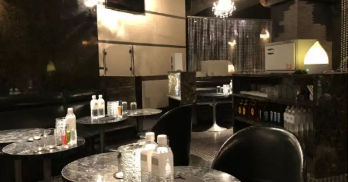 三軒茶屋 ガーデン （club GARDEN）のメインフロアをソファ側から撮影