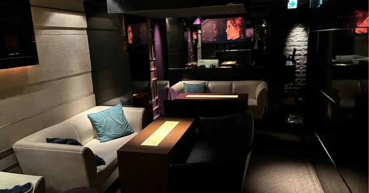 銀座エンカウンター（Lazz Lounge encounter）のメインフロアを撮影した店内内装