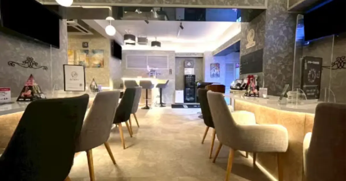 {錦糸町 ドンピー (DONPY)}のカウンター席を撮影した店内内装