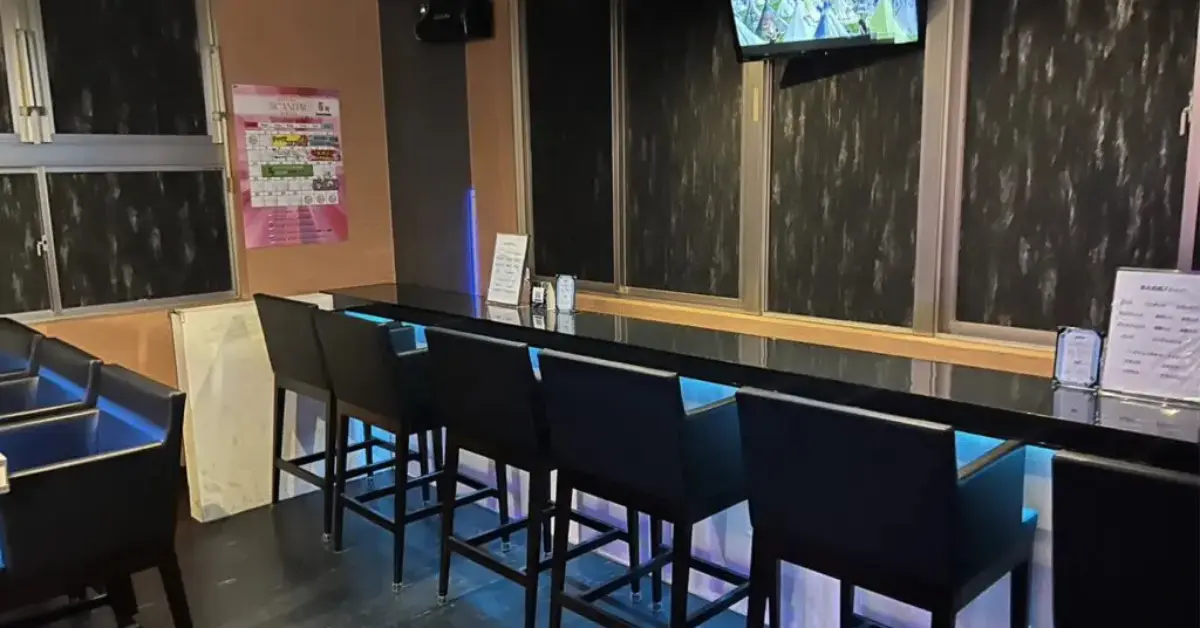 {新小岩 スキャンダル (SCANDAL)}のメインフロアを撮影した店内内装