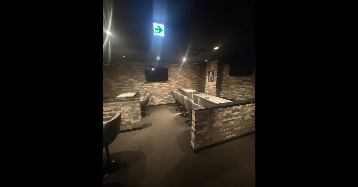 松戸スイート(Girls Bar Sweet)のメインフロアを撮影した店内内装