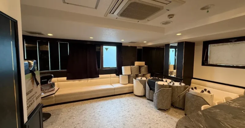 上野 ユズリサ (YuzuRisa)のメインフロアを撮影した店内内装