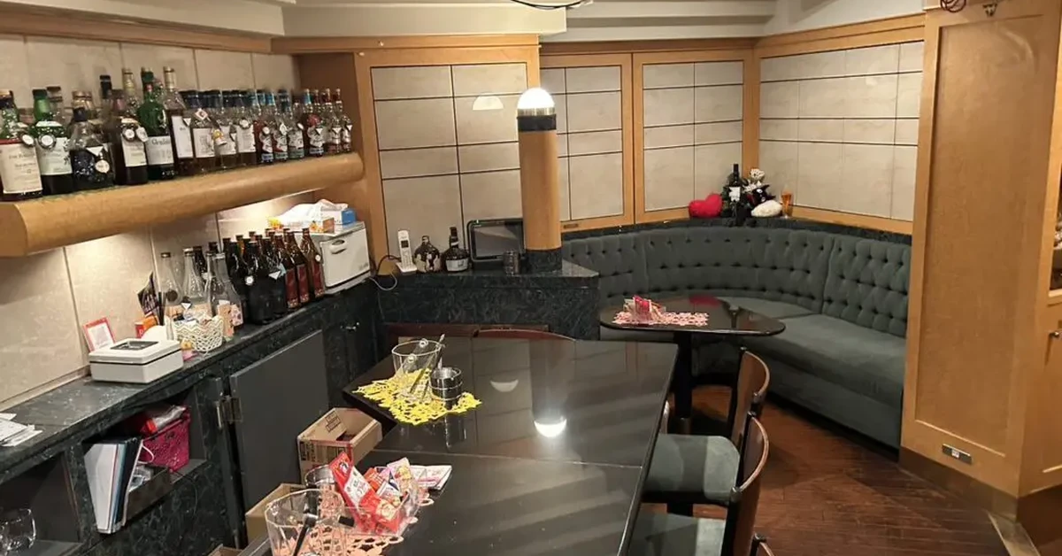 新宿歌舞伎町ニューアゲインのメインフロアを撮影した店内内装
