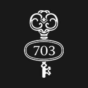 六本木703のロゴ