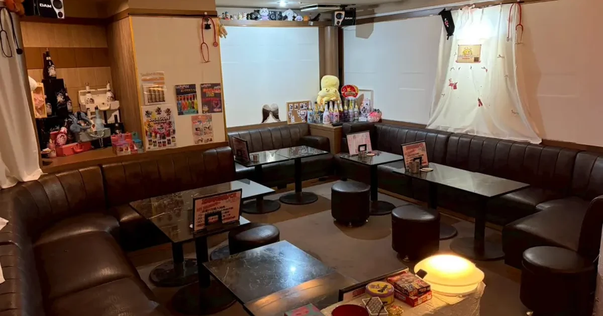 新宿歌舞伎町しえくりのメインフロアを撮影した店内内装